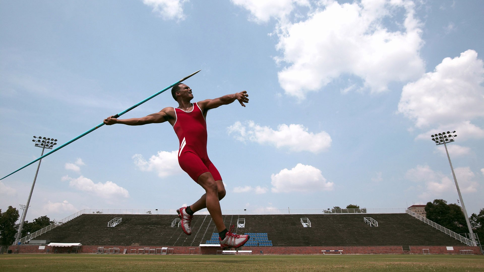 阿扎伦卡重要时刻重返赛场，日本队带队取胜！引发球迷热议