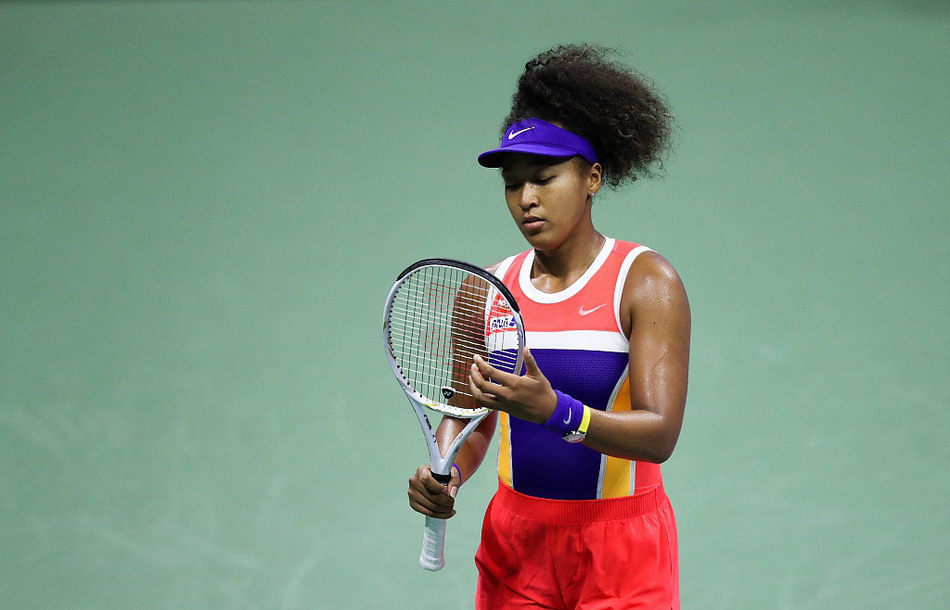 大坂直美回归赛场，惊险取胜首场状态亮眼，中国队观众沸腾！(大坂直美是哪里人)