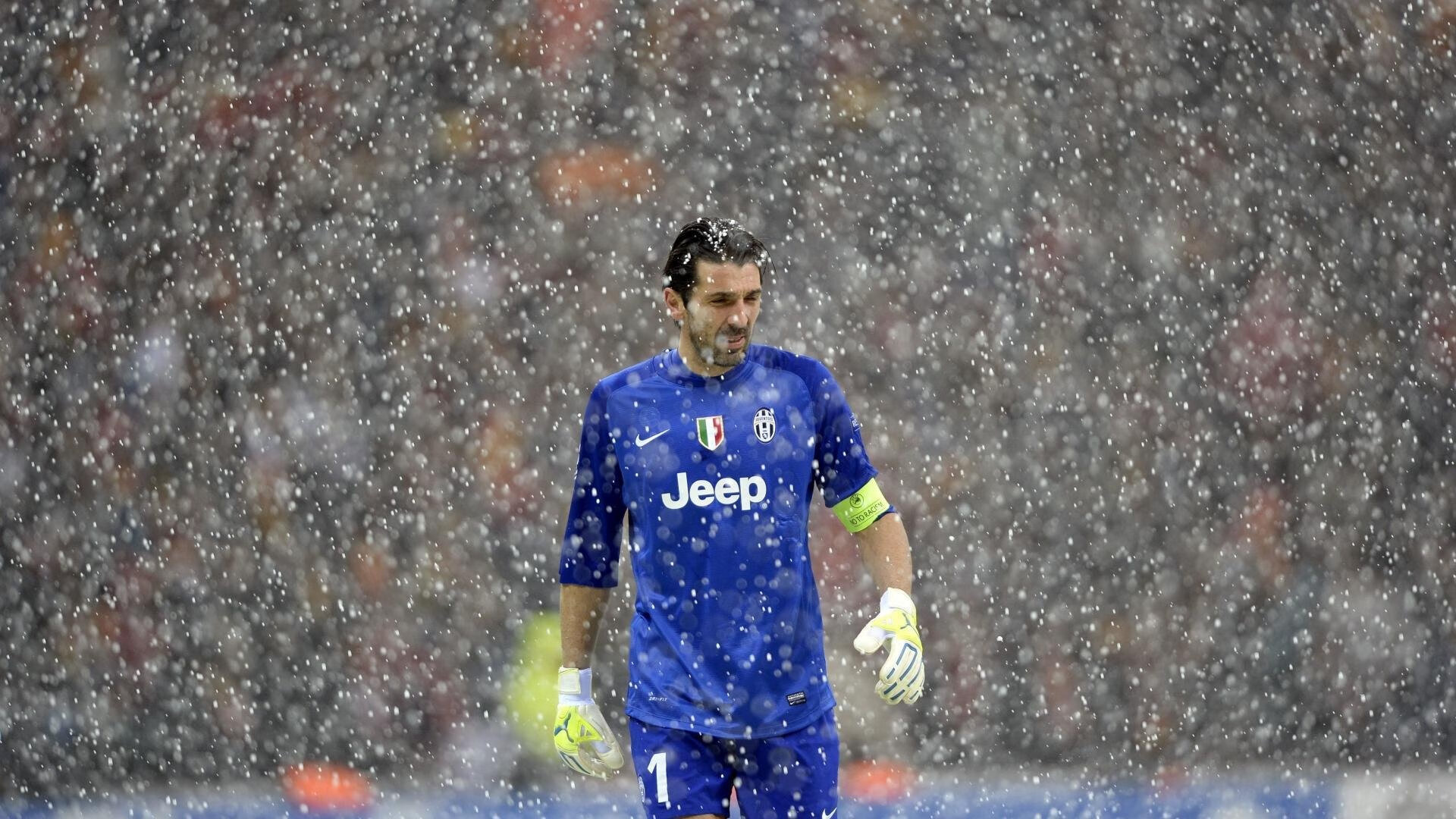 AYX体育赛事-田径赛场焦点！韩国队对阵葡萄牙队，核心球员受伤，球队前景蒙阴影